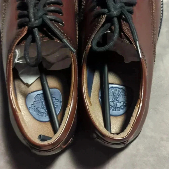 DOCKERS Cordovan Cap Toe Lace up Oxford Shoe size 8.5 - Picture 6 of 8